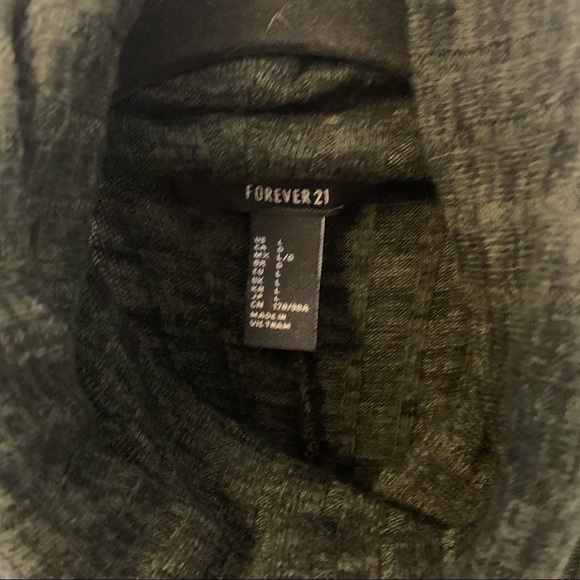 GREEN Turtleneck Dress - Picture 2 of 5